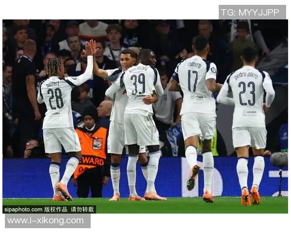 英格兰世界杯新队服曝光贝林汉姆拉什福德等五名球员亮相