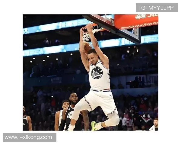 库里谈比赛开局表现不佳并分析队友对场上空间的影响